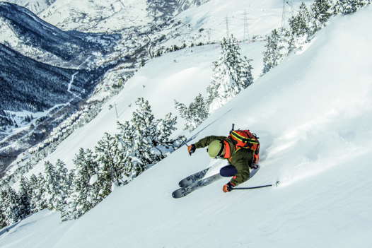 Off-piste skiing in Baqueira